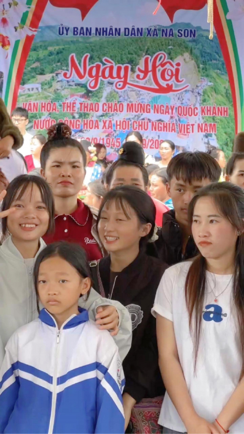 Chợ phi&ecirc;n Keo L&ocirc;m ng&agrave;y Tết Độc lập