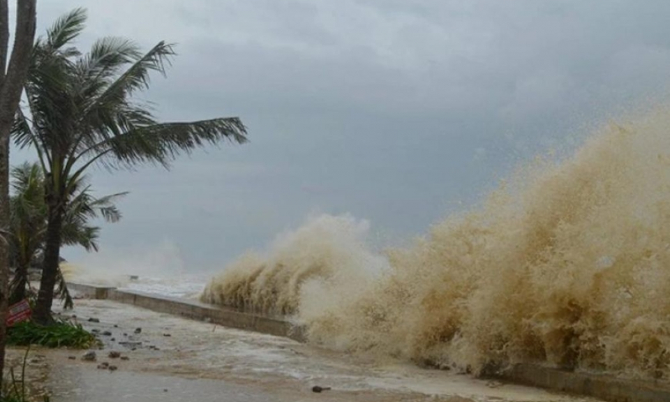 B&atilde;o số 12 &aacute;p s&aacute;t đất liền, nhiều nơi c&oacute; mưa rất to