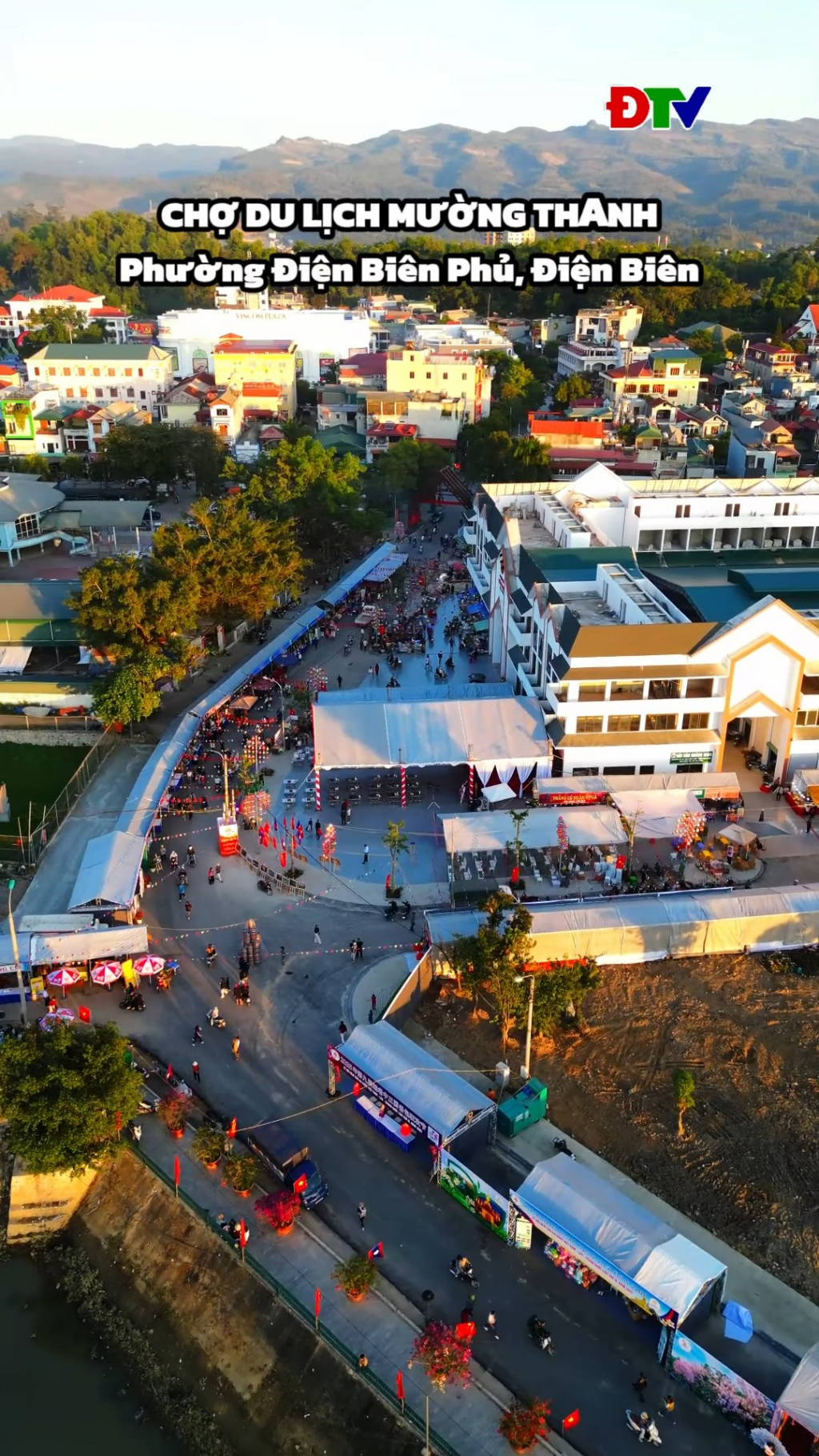 Đa dạng c&aacute;c gian h&agrave;ng quảng b&aacute; sản phẩm