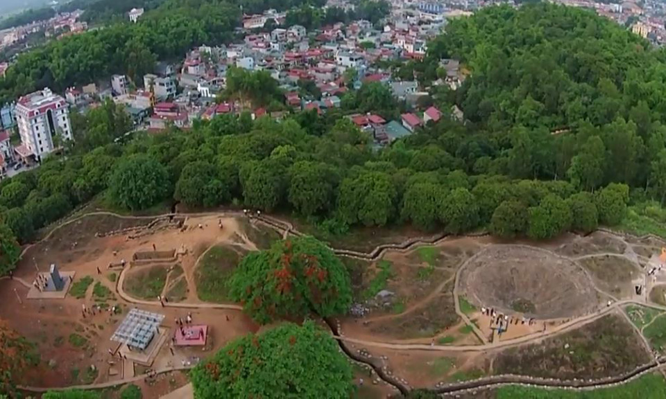 Di t&iacute;ch lịch sử đồi A1