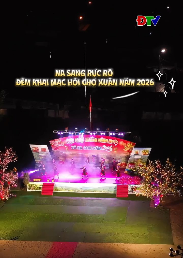 Na Sang rực rỡ đ&ecirc;m Khai mạc Hội chợ Xu&acirc;n năm 2026