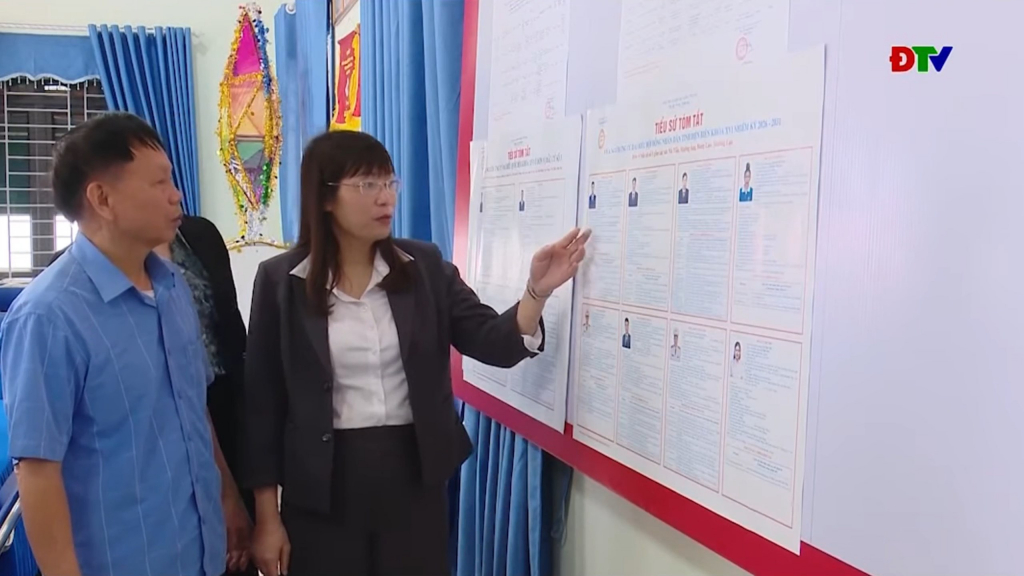 Liên kết tới bản tin video về đoàn kiểm tra công tác chuẩn bị bầu cử tại hai xã Mường Ảng và Mường Lạn