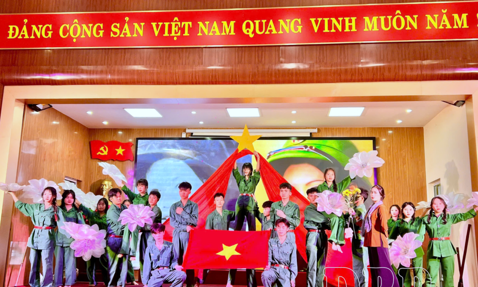 Ch&iacute;nh s&aacute;ch n&acirc;ng bước học sinh gi&aacute;o dục thường xuy&ecirc;n