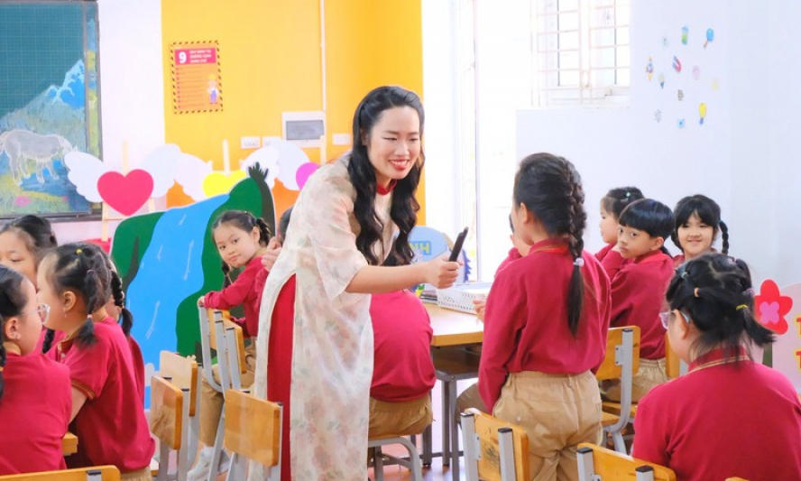 Quy định quy tắc ứng xử của nh&agrave; gi&aacute;o