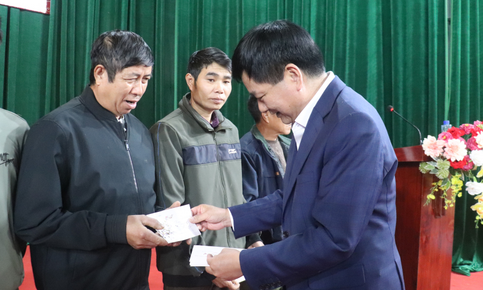 Ảnh minh họa của bài nguồn «Phó Bí thư Thường trực Tỉnh ủy, Chủ tịch HĐND tỉnh Lê Thành Đô thăm, tặng quà tại xã Mường Lạn». Ảnh: Báo và Phát thanh, Truyền hình Điện Biên (hiển thị trực tiếp từ trang nguồn)