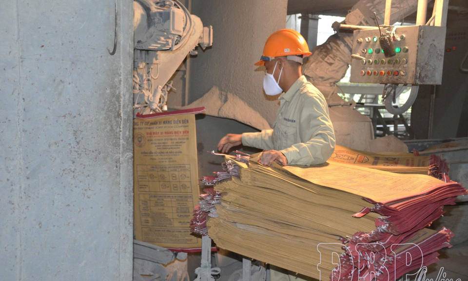 Từ nghị quyết đến h&agrave;nh động