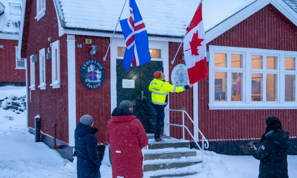 Bắc Cực n&oacute;ng l&ecirc;n, ngoại giao cũng n&oacute;ng theo