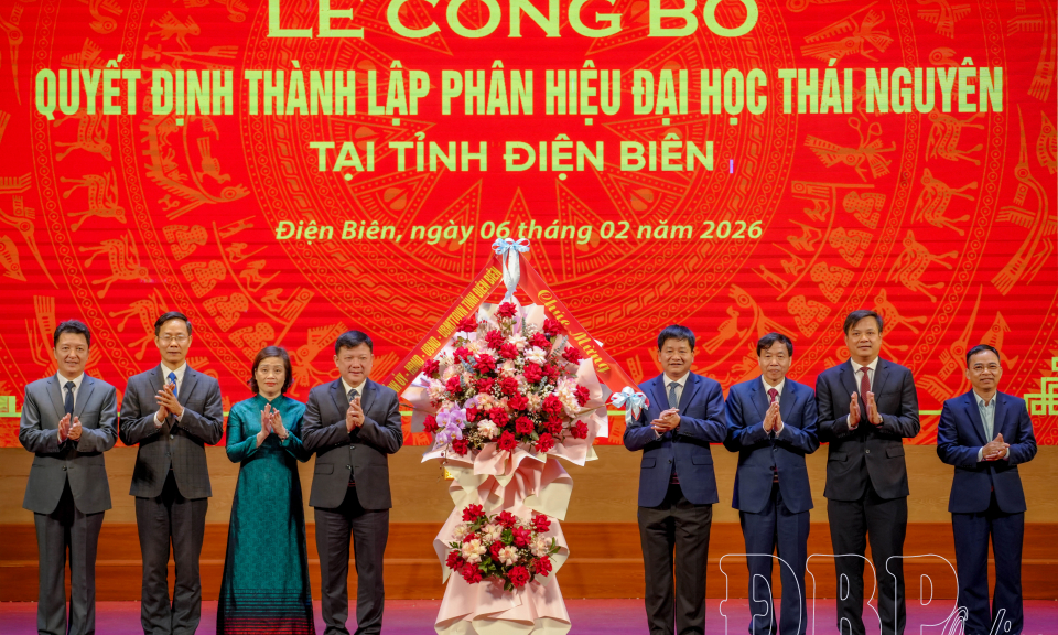 Lễ C&ocirc;ng bố th&agrave;nh lập Ph&acirc;n hiệu Đại học Th&aacute;i Nguy&ecirc;n tại tỉnh Điện Đi&ecirc;n