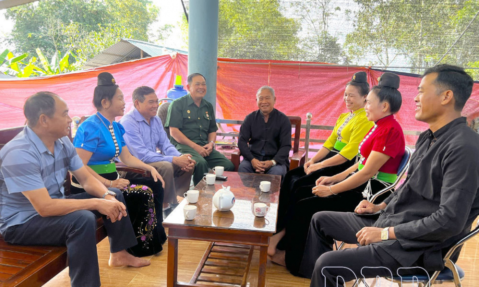 Giữ mạch kết nối từ th&ocirc;n, bản