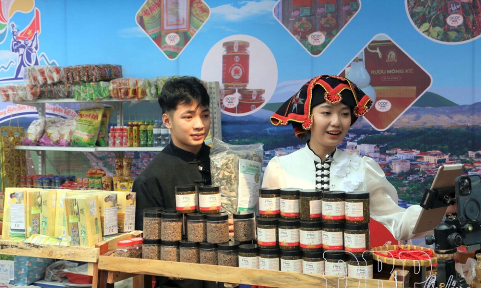 Đ&ograve;n bẩy kinh t&ecirc;́ s&ocirc;́