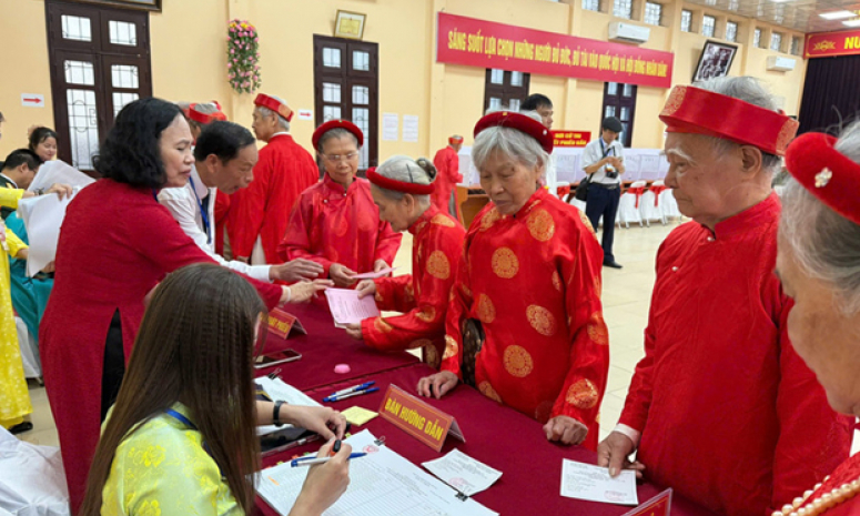 Lật tẩy thủ đoạn &ldquo;tung hỏa m&ugrave;&rdquo; b&ocirc;i nhọ, g&acirc;y nhiễu dịp bầu cử