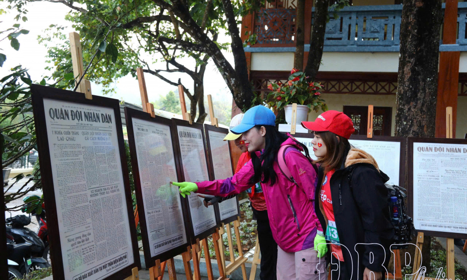 Du lịch Điện Bi&ecirc;n giữ kh&aacute;ch bằng sự tử tế