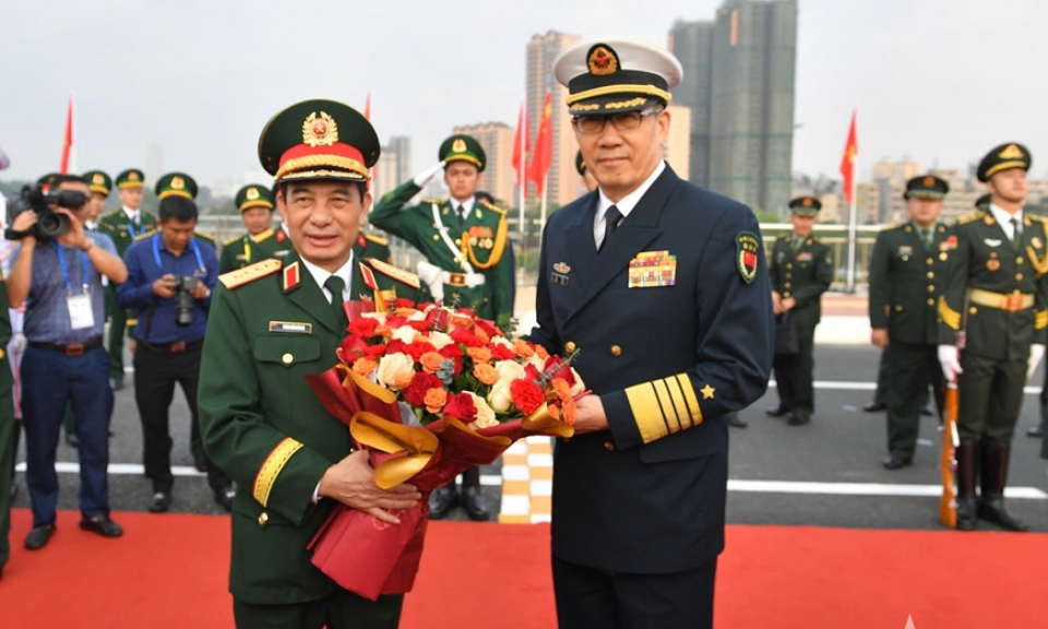 Thượng tướng Đổng Qu&acirc;n chủ tr&igrave; Lễ đ&oacute;n Đại tướng Phan Văn Giang v&agrave; Đo&agrave;n đại biểu Việt Nam sang Trung Quốc dự giao lưu