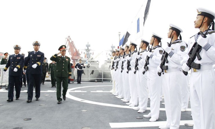 Bộ trưởng Quốc ph&ograve;ng Việt Nam v&agrave; Trung Quốc dự Lễ khởi h&agrave;nh tuần tra li&ecirc;n hợp hải qu&acirc;n