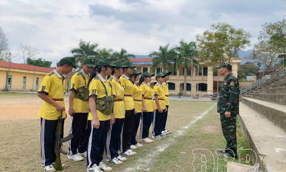 Đổi mới hoạt động gi&aacute;o dục quốc ph&ograve;ng - an ninh trong trường học 