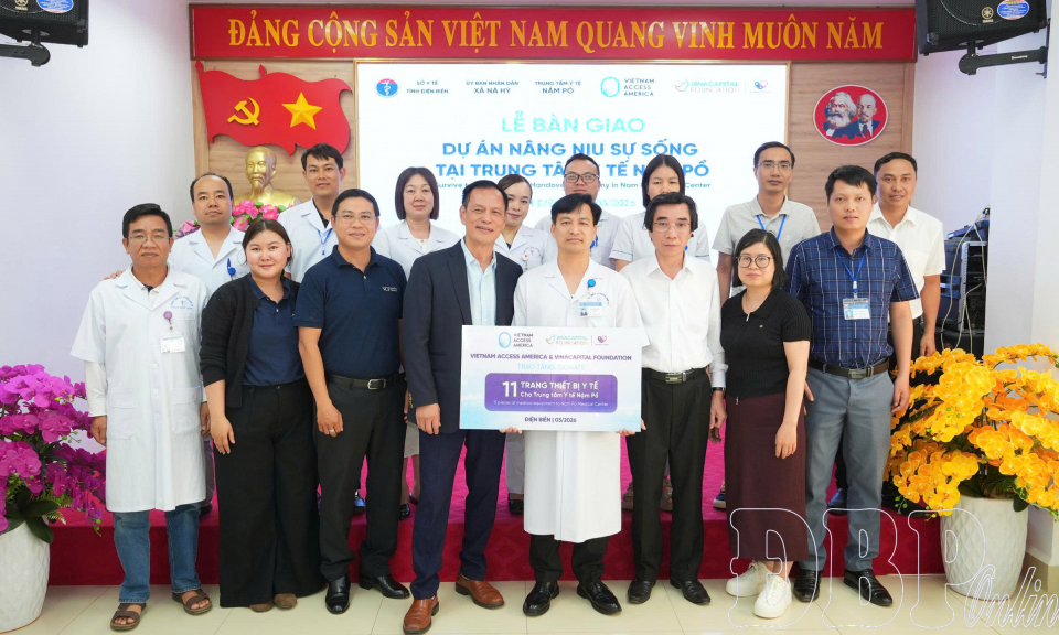 Hỗ trợ thiết bị y tế chăm s&oacute;c trẻ sơ sinh ở Trung t&acirc;m Y tế Nậm Pồ