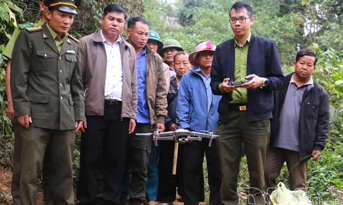 &ldquo;Special eyes&rdquo; amidst vast forest during dry season