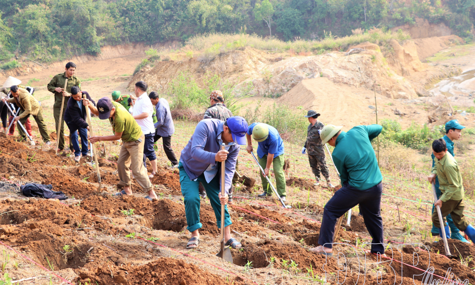 N&oacute;i đi đ&ocirc;i với l&agrave;m chuyển động ngay từ đầu nhiệm kỳ 