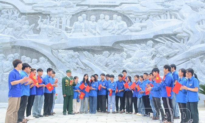 Promoting value of Him Lam Resistance Center