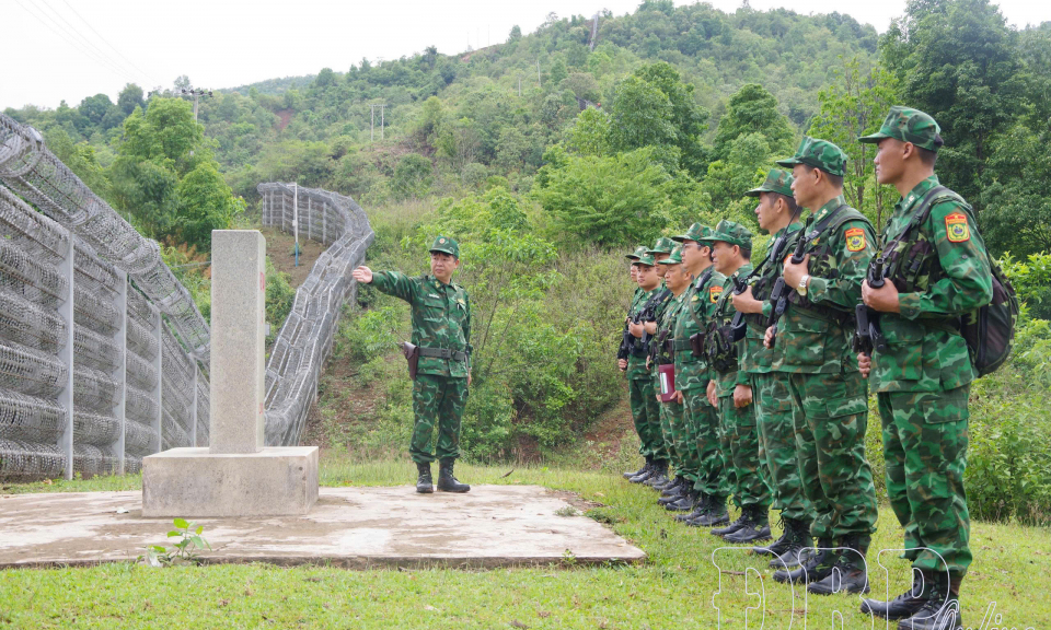 Đảm bảo an ninh bi&ecirc;n giới