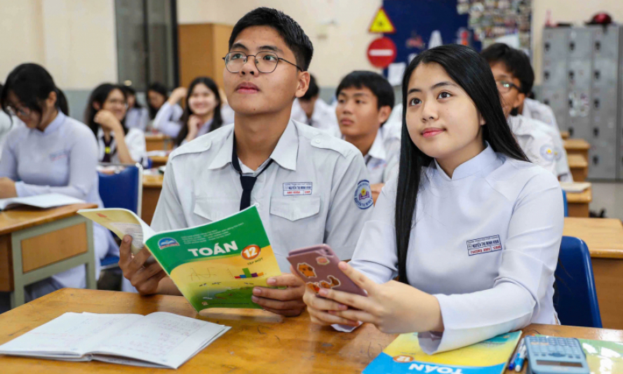 Sẽ miễn ph&iacute; gi&aacute;o tr&igrave;nh v&agrave; học ph&iacute; m&ocirc;n Gi&aacute;o dục quốc ph&ograve;ng v&agrave; an ninh