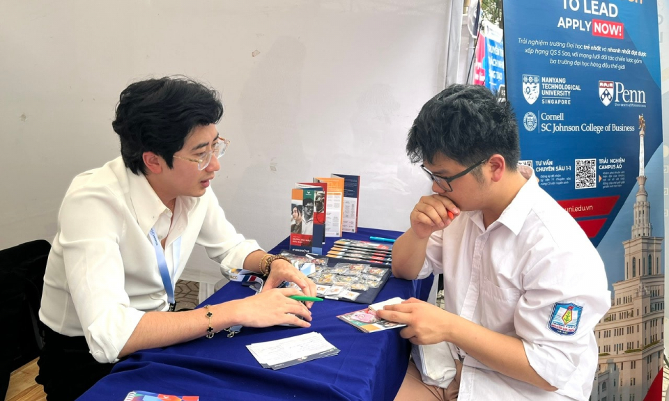 Th&ecirc;m trường đại học dừng tuyển thẳng th&iacute; sinh đoạt giải khoa học kỹ thuật