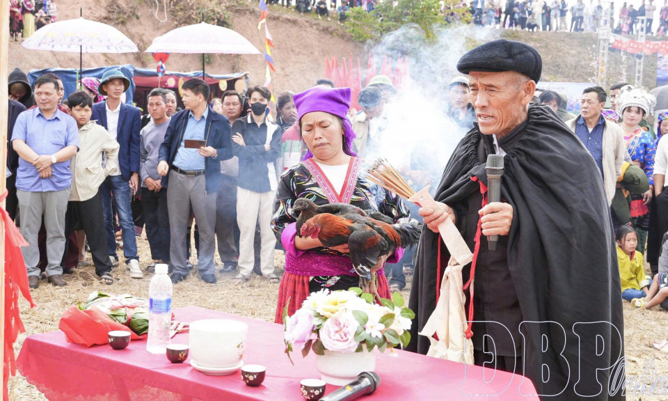 Sợi d&acirc;y nối qu&aacute; khứ với hiện tại