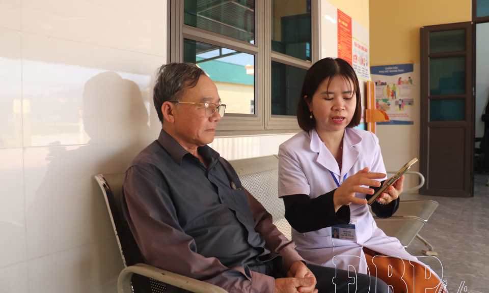 Triển khai đồng bộ sổ sức khỏe điện tử tr&ecirc;n ứng dụng VNeID