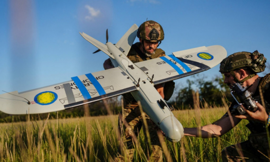 Nga hứng đ&ograve;n tập k&iacute;ch UAV quy m&ocirc; lớn trong đ&ecirc;m