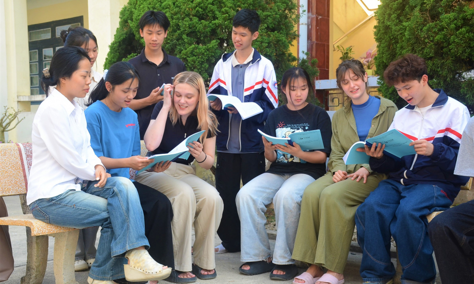 Học tiếng Nga giữa l&ograve;ng Điện Bi&ecirc;n