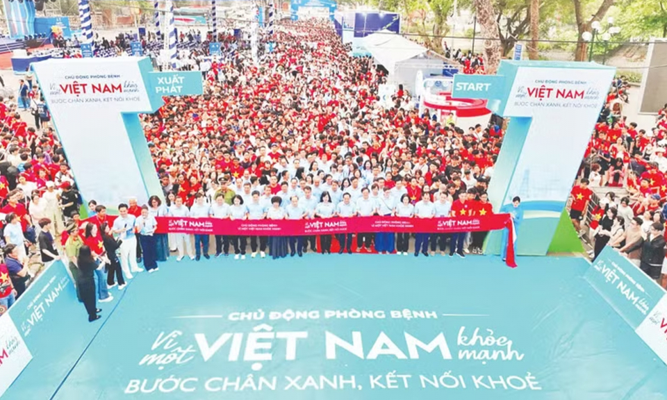 Tăng cường bảo vệ, chăm s&oacute;c v&agrave; n&acirc;ng cao sức khỏe nh&acirc;n d&acirc;n