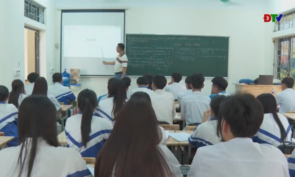 Tập trung &ocirc;n tập cho kỳ thi tốt nghiệp trước những điểm mới