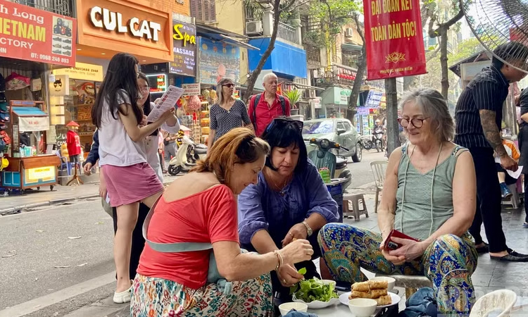 Việt Nam - điểm đến an to&agrave;n trong bối cảnh thế giới biến động