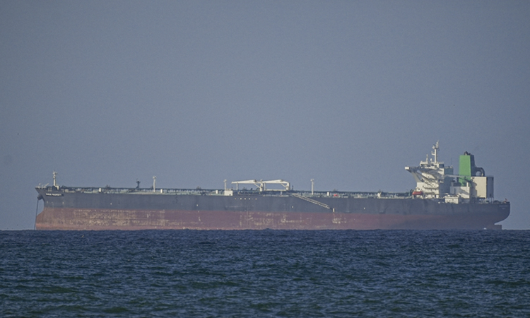 Xung đột tại Trung Đ&ocirc;ng: Eo biển Hormuz lại bị đ&igrave;nh chỉ