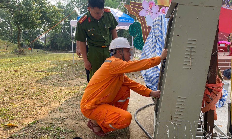 Kiểm tra an to&agrave;n ph&ograve;ng ch&aacute;y tại Lễ hội Đền Ho&agrave;ng C&ocirc;ng Chất