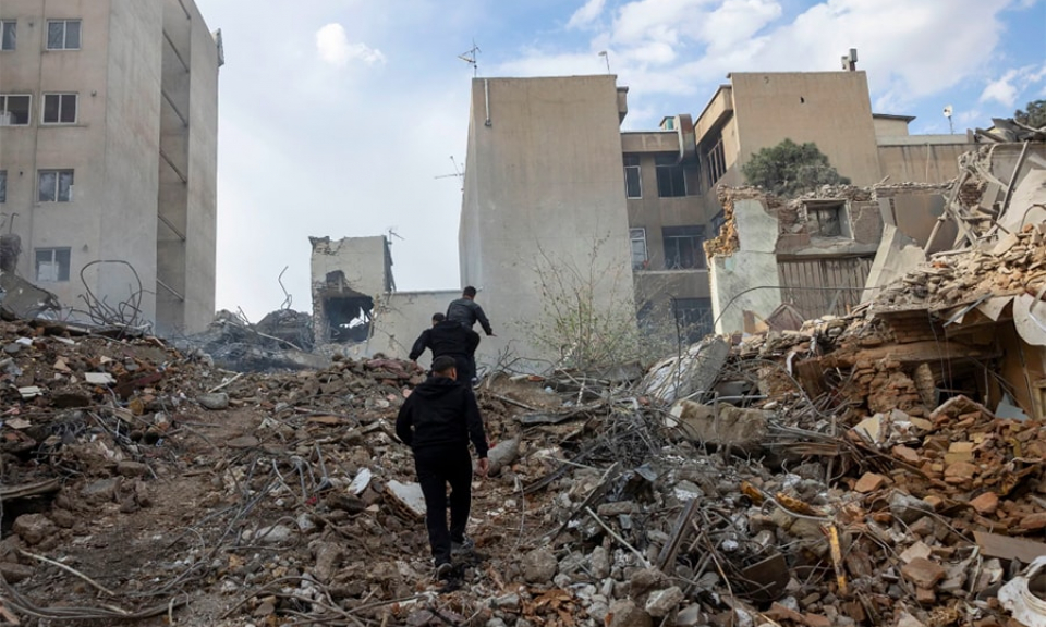 Mỹ - Iran đạt thỏa thuận ngừng bắn tạm thời: Khoảng lặng ngắn cho một tiến tr&igrave;nh d&agrave;i