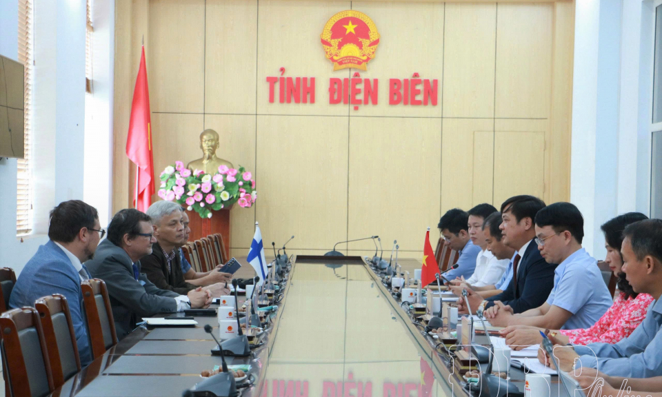 UBND tỉnh l&agrave;m việc với Đo&agrave;n c&ocirc;ng t&aacute;c Đại sứ qu&aacute;n Phần Lan tại Việt Nam