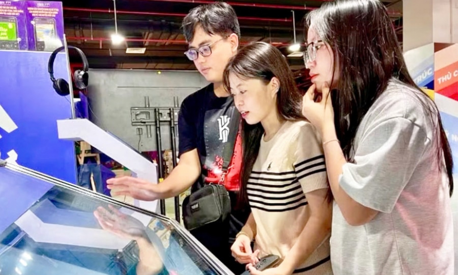 Chỉ thị số 04-CT/TW của Ban B&iacute; thư: &ldquo;C&uacute; h&iacute;ch&rdquo; th&uacute;c đẩy chuyển đổi số ng&agrave;nh xuất bản