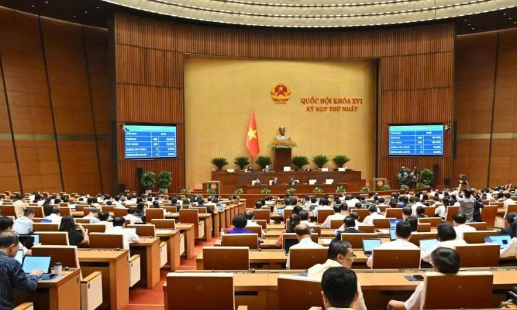 Quốc hội chốt giảm thuế xăng dầu về 0 đến hết th&aacute;ng 6