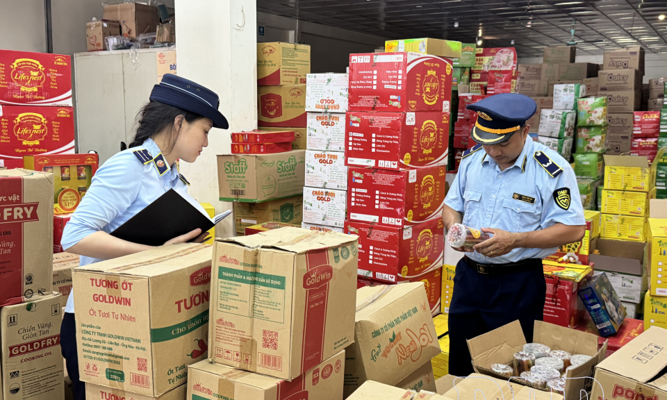 Siết chặt chống bu&ocirc;n lậu,  gian lận thương mại