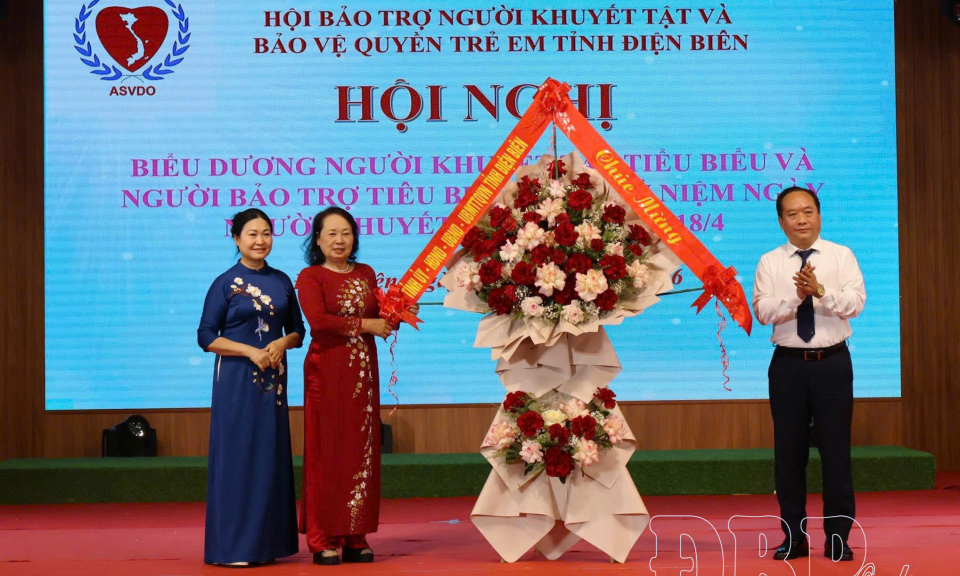 Biểu dương người khuyết tật ti&ecirc;u biểu, người bảo trợ ti&ecirc;u biểu