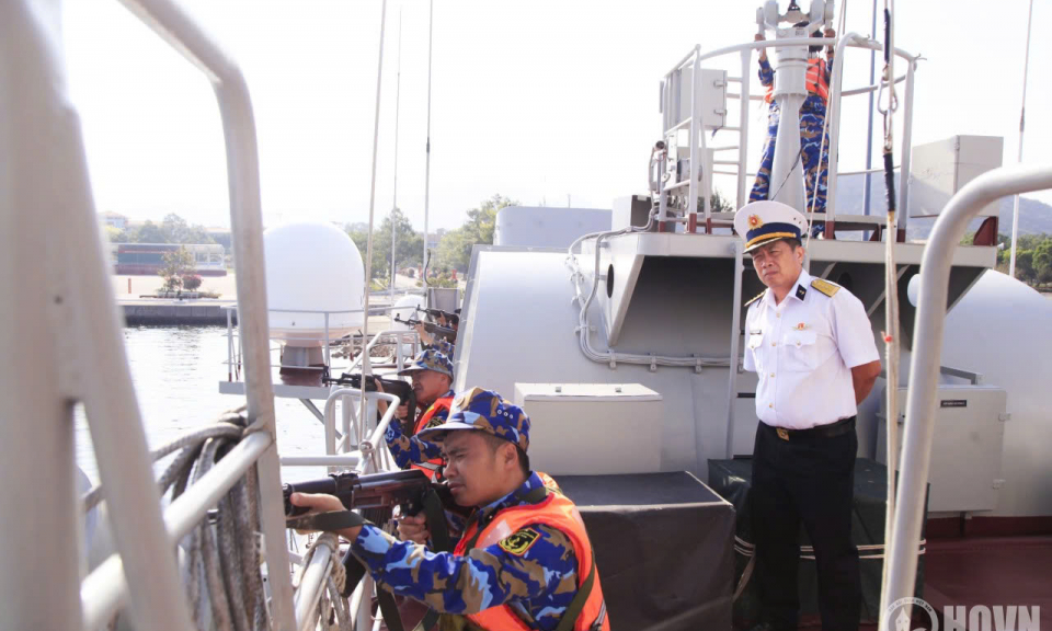 Lữ đo&agrave;n 162 sẵn s&agrave;ng chiến đấu cao trong c&aacute;c ng&agrave;y lễ