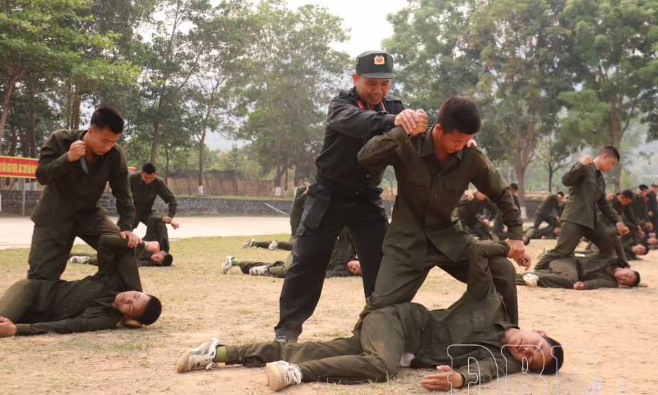 Trung đo&agrave;n Cảnh s&aacute;t cơ động T&acirc;y Bắc  thi đua &ldquo;Ba nhất&rdquo;