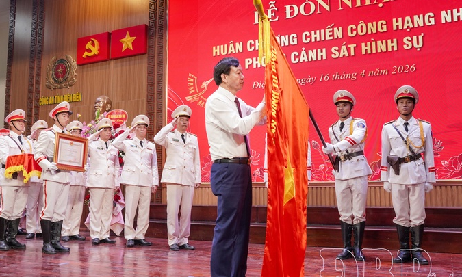 80 years of tradition: Điện Bi&ecirc;n provincial Police honors five key forces