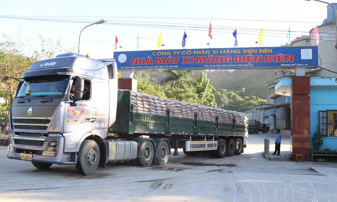 Promptly updating construction material prices