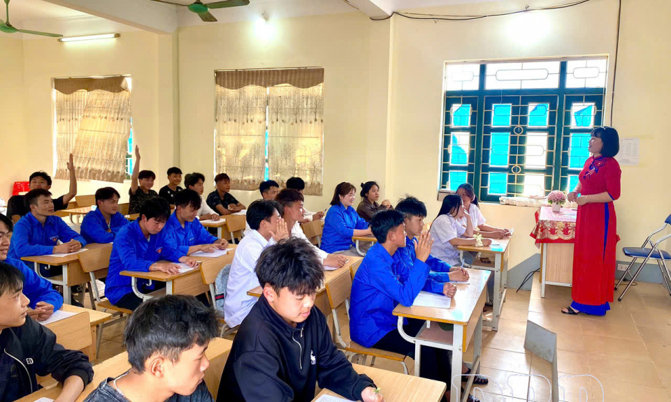 Tăng sức h&uacute;t cho gi&aacute;o dục nghề nghiệp 