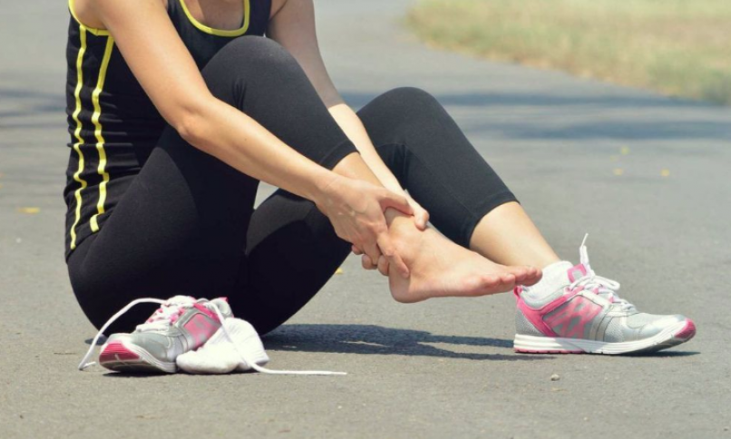 Thể thao kh&ocirc;ng đ&uacute;ng c&aacute;ch dễ g&acirc;y tho&aacute;i h&oacute;a xương khớp