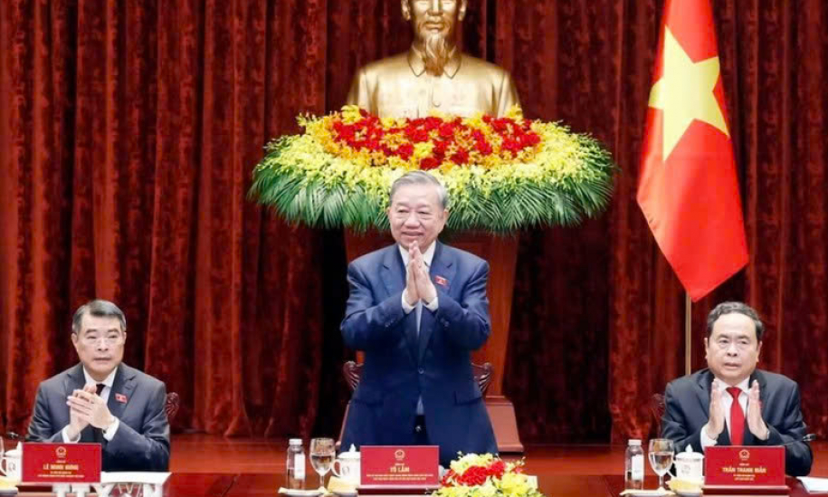 Tiếp tục đổi mới căn bản tư duy về c&ocirc;ng t&aacute;c d&acirc;n tộc v&agrave; ch&iacute;nh s&aacute;ch d&acirc;n tộc