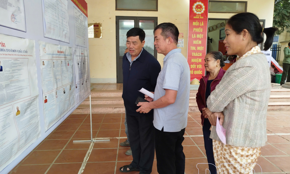 Thiếu nh&agrave; văn h&oacute;a ở cơ sở