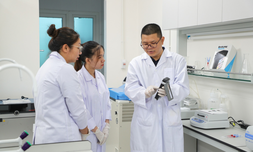 Bộ Gi&aacute;o dục v&agrave; Đ&agrave;o tạo đề xuất cấp học bổng cho 15 nh&oacute;m ng&agrave;nh